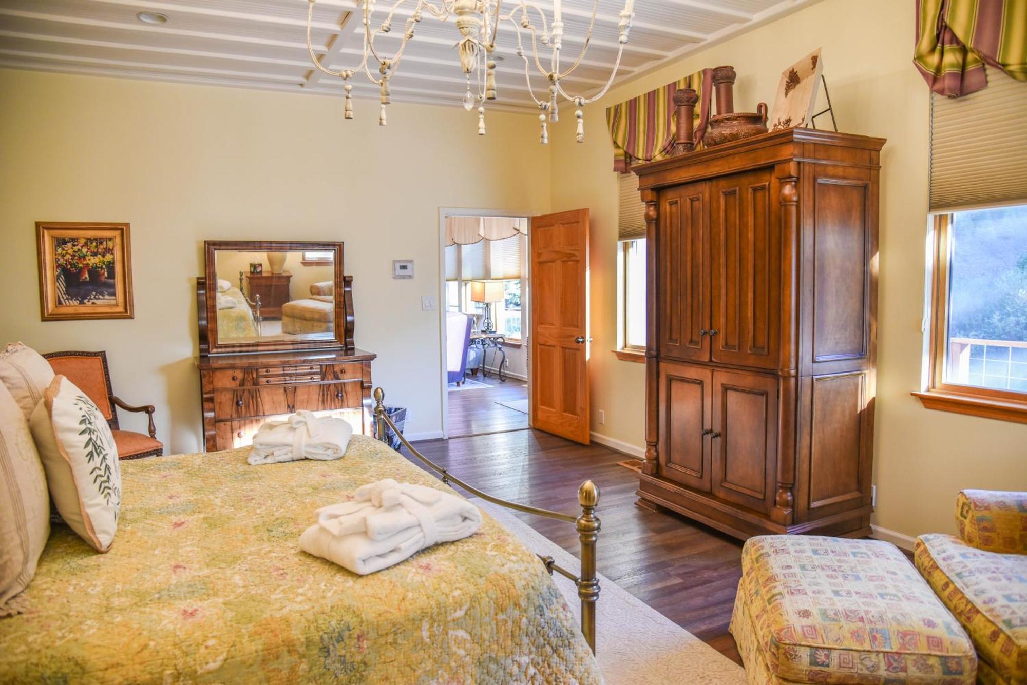 רד ריבר River Lyric Lodge - Formerly Double Dog מראה חיצוני תמונה