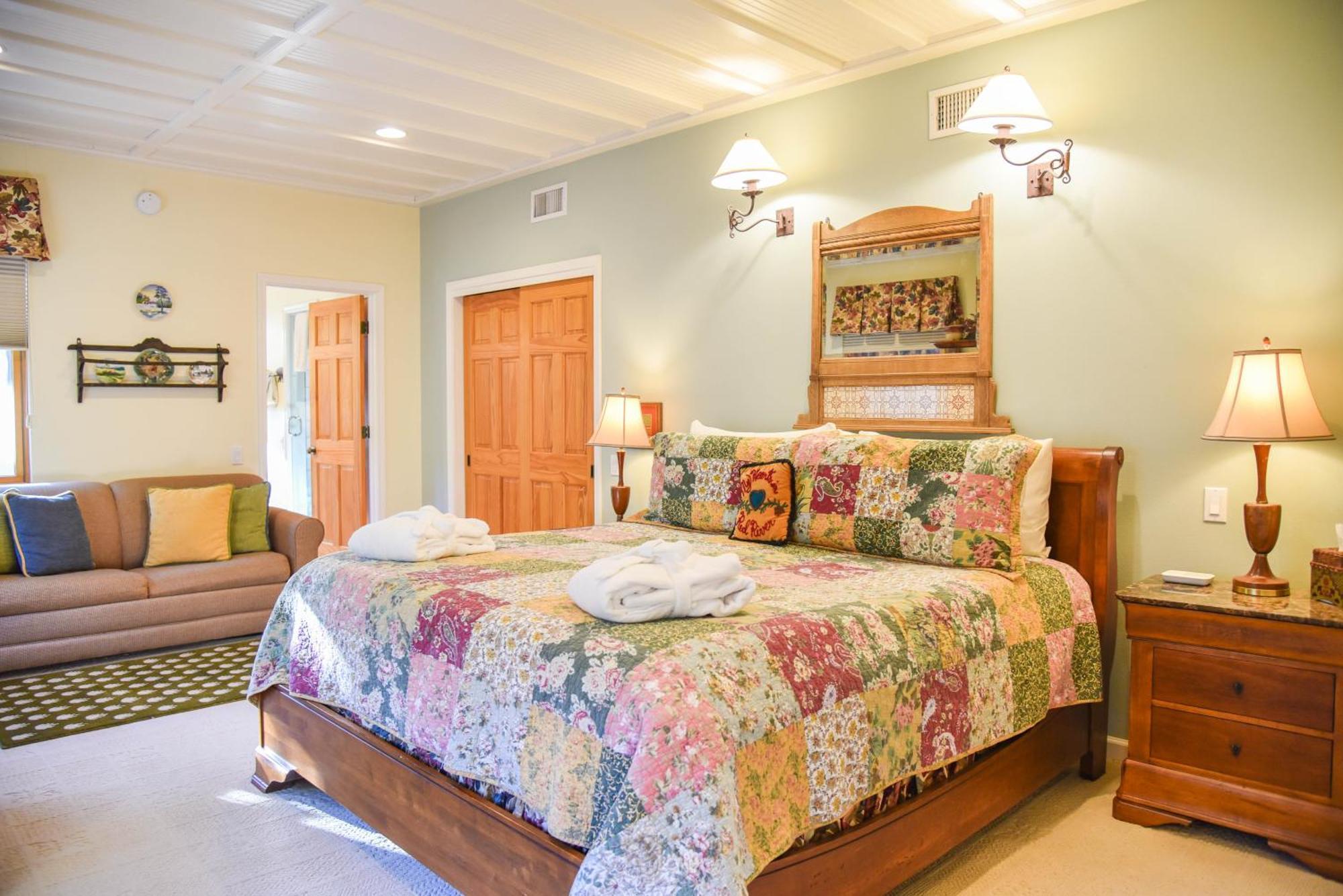 רד ריבר River Lyric Lodge - Formerly Double Dog מראה חיצוני תמונה