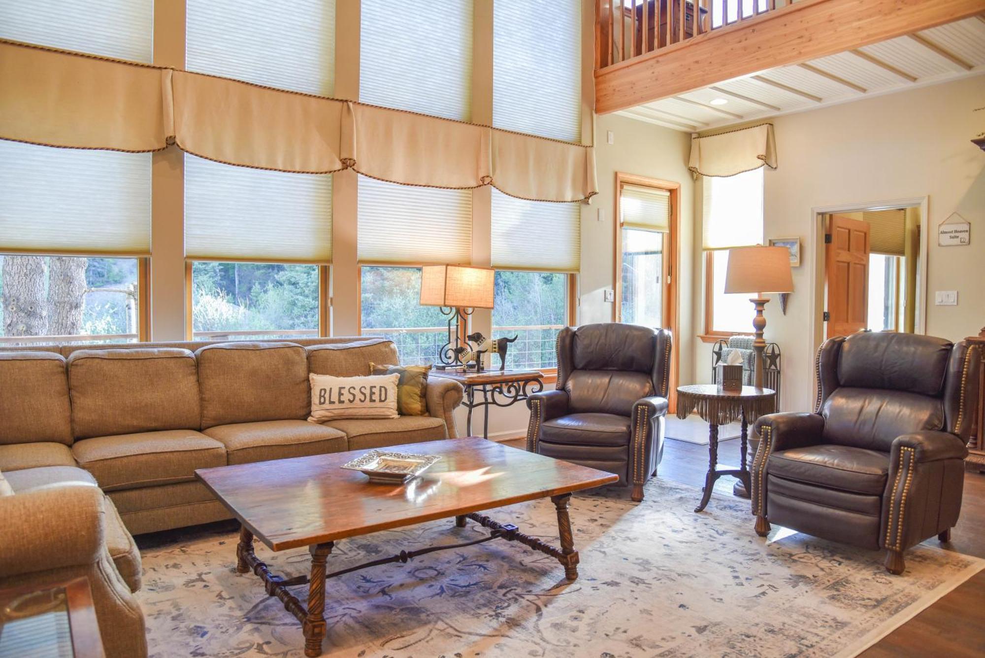 רד ריבר River Lyric Lodge - Formerly Double Dog מראה חיצוני תמונה