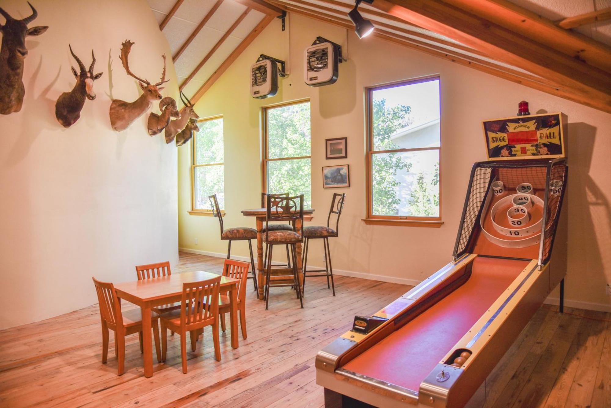 רד ריבר River Lyric Lodge - Formerly Double Dog מראה חיצוני תמונה