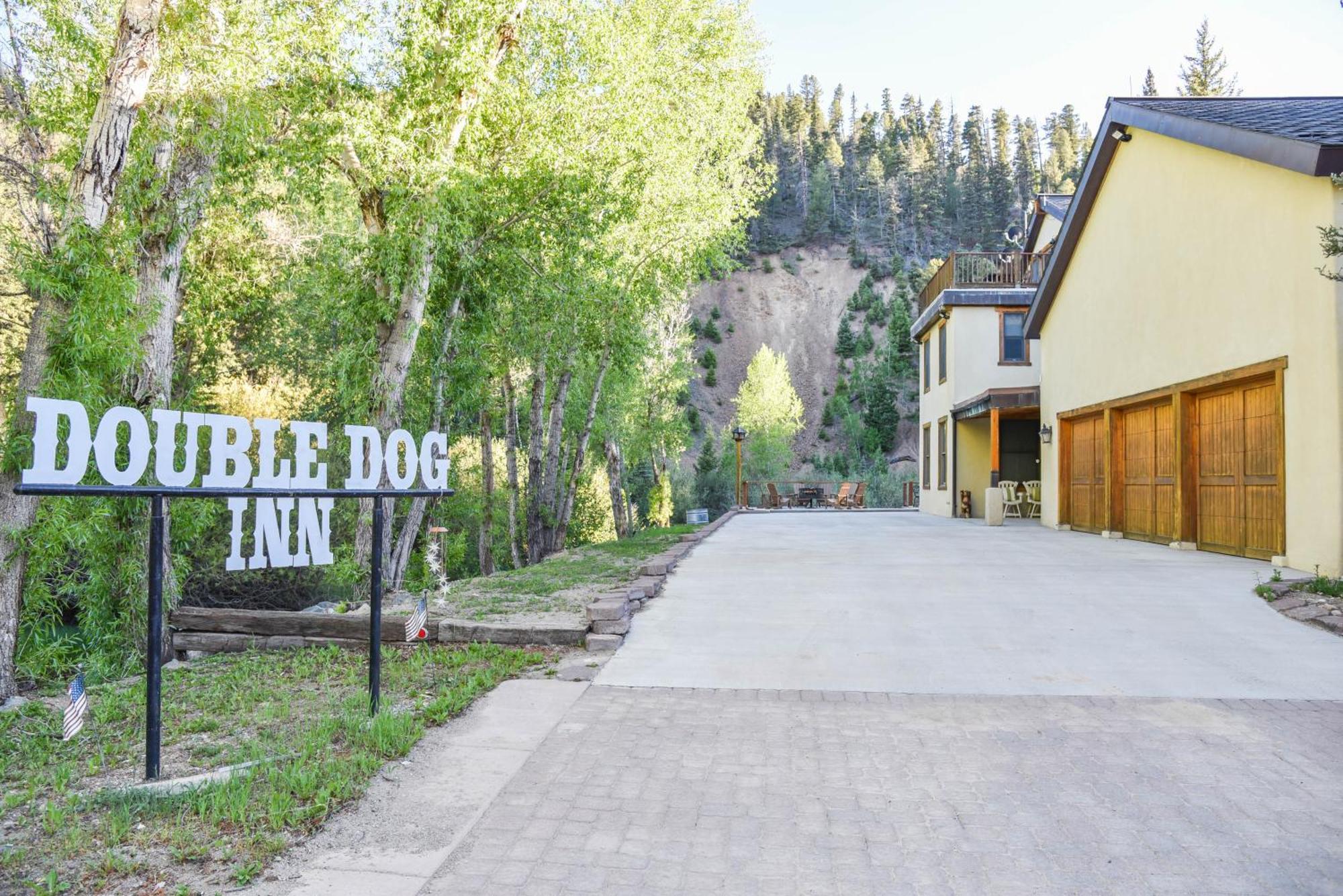 רד ריבר River Lyric Lodge - Formerly Double Dog מראה חיצוני תמונה